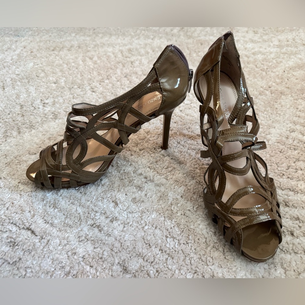 Enzo Angiolini Corbett caged style cut-out strappy high heels size 7.5 NWOT - Picture 2 of 5